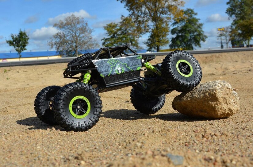 Tālvadības mašīna Rock Crawler 4x4 un plīša spilvens Cat, 50 cm cena un informācija | Rotaļlietas zēniem | 220.lv