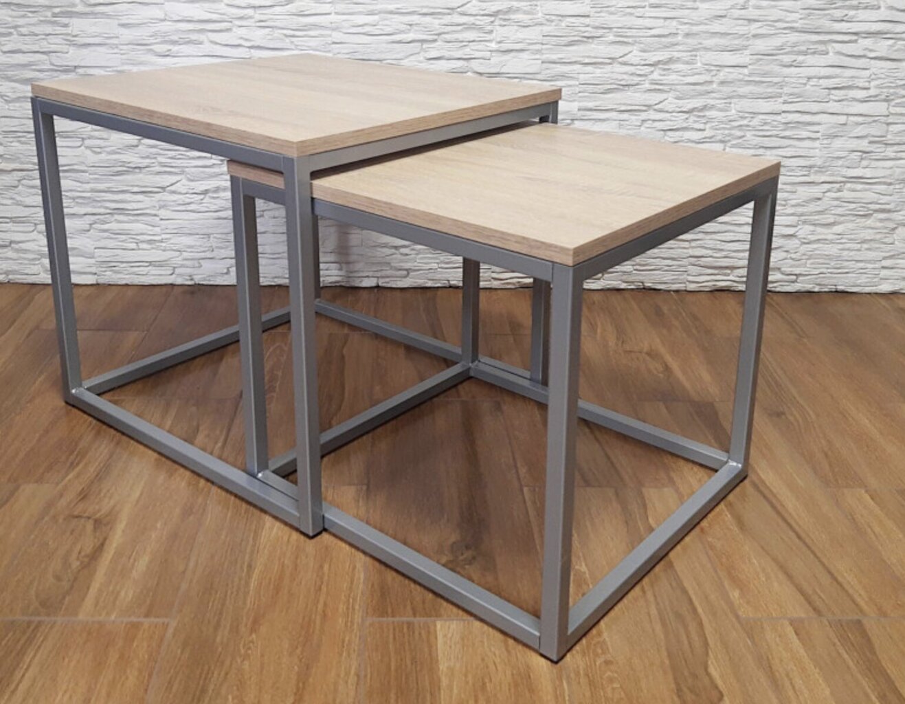 Kafijas galds moderns DOUBLE, Decorates 50x50 cm, sudrabots cena un informācija | Žurnālgaldiņi | 220.lv