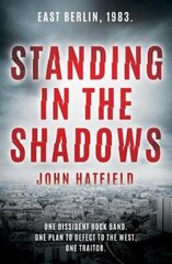 Standing in the Shadows цена и информация | Фантастика, фэнтези | 220.lv