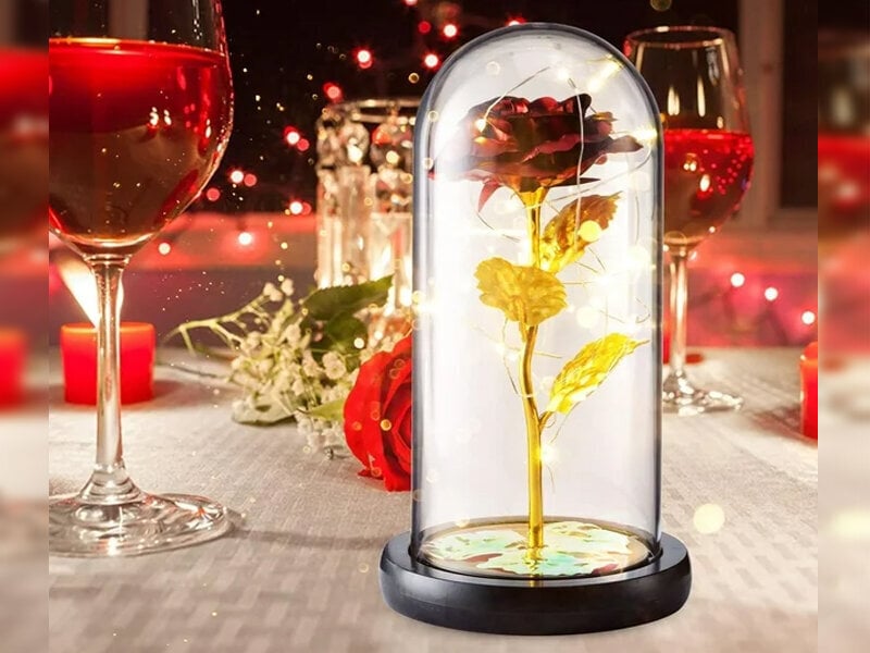 Mūžīgā roze stiklā ar LED gaismu, sarkans zelts цена и информация | Stabilizētās rozes, augi | 220.lv