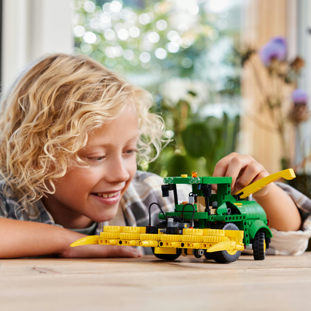 42168 LEGO® Technic John Deere 9700 Forage Harvester цена и информация | Konstruktori | 220.lv