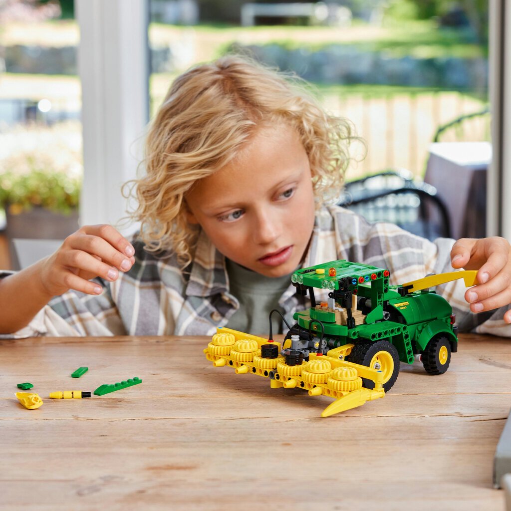 42168 LEGO® Technic John Deere 9700 Forage Harvester цена и информация | Konstruktori | 220.lv