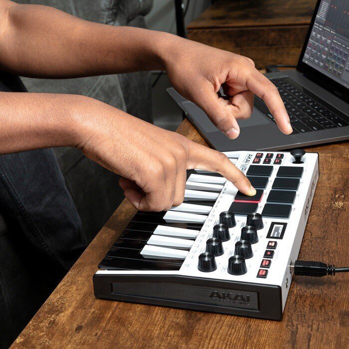 Tastatūras mūzikas instruments Akai, MPK Mini MK3, Midi USB cena un informācija | Taustiņinstrumenti | 220.lv