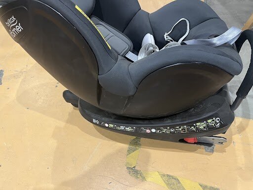 Prece ar bojājumu. Autosēdeklis Britax Dualfix² R Storm Grey 2000032197 цена и информация | Preces ar bojājumiem | 220.lv