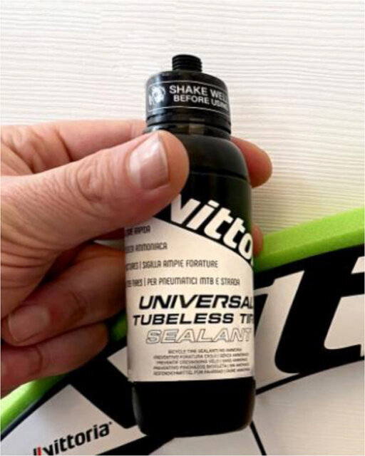 Bezkameru riepu remonta komplekts Vittoria Tubeless Road Kit L, 30-32 mm cena un informācija | Velo riepas, kameras | 220.lv