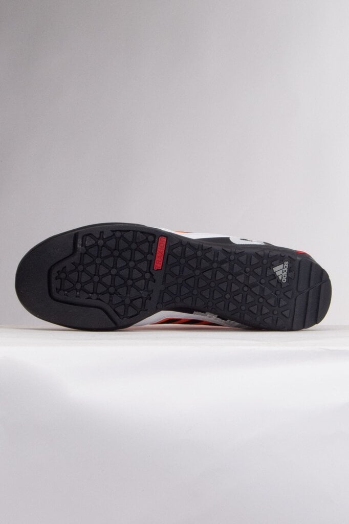 Pārgājienu apavi vīriešiem Adidas IE6902, oranži cena un informācija | Vīriešu kurpes, zābaki | 220.lv