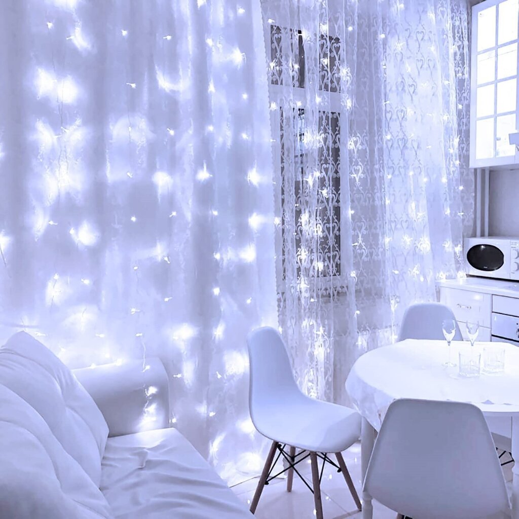 Ziemassvētku vītnes aizkars Berimax 360 LED 3x3 vītne, auksti balts цена и информация | Ziemassvētku lampiņas, LED virtenes | 220.lv