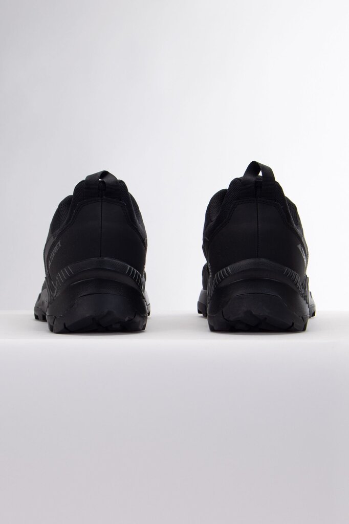 Pārgājienu apavi vīriešiem Adidas HP8606, melni cena un informācija | Vīriešu kurpes, zābaki | 220.lv