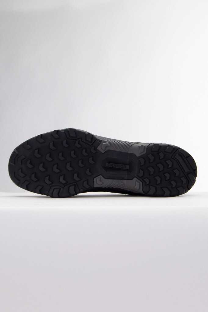 Pārgājienu apavi vīriešiem Adidas HP8602, melni цена и информация | Vīriešu kurpes, zābaki | 220.lv