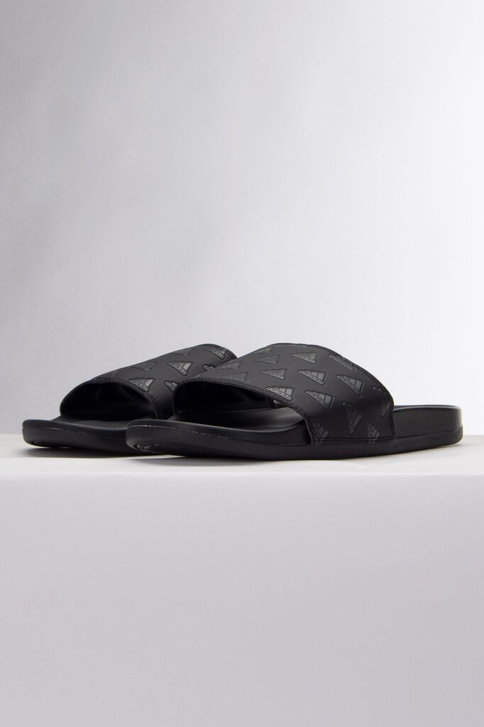 Iešļūcenes vīriešiem Adidas GV9736, melnas cena un informācija | Vīriešu iešļūcenes, čības, sandales | 220.lv