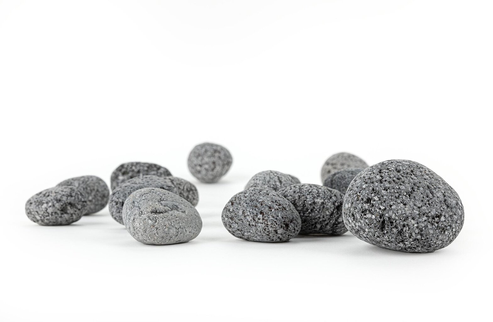 Melni lavas oļi 2-3 cm 1 kg cena un informācija | Akvārija augi, dekori | 220.lv