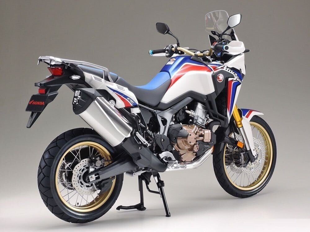 Konstruktors Tamiya - HONDA CRF 1000L Africa Twin Enduro, 1/6, 16042 цена и информация | Konstruktori | 220.lv