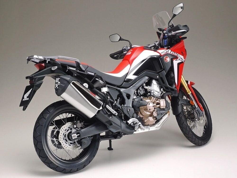 Konstruktors Tamiya - HONDA CRF 1000L Africa Twin Enduro, 1/6, 16042 цена и информация | Konstruktori | 220.lv