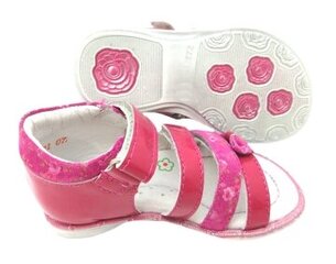 Froddo ādas sandales meitenēm, rozā цена и информация | Детские сандали | 220.lv