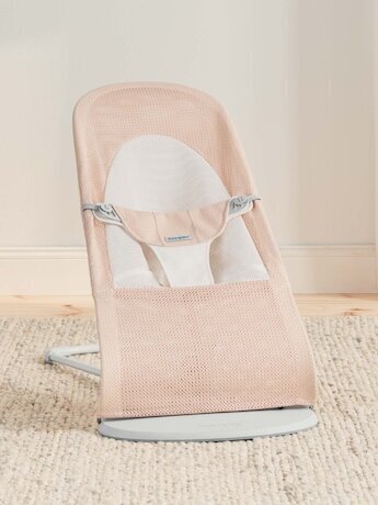 Šūpuļkrēsls Babybjörn Balance soft mesh, 005142, pearly pink/white цена и информация | Bērnu šūpuļkrēsliņi | 220.lv