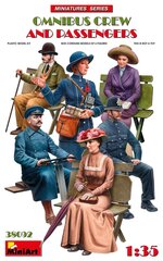 Līmējošais modelis MiniArt 38092 Omnibus Crew and Passengers 1/35 цена и информация | Склеиваемые модели | 220.lv