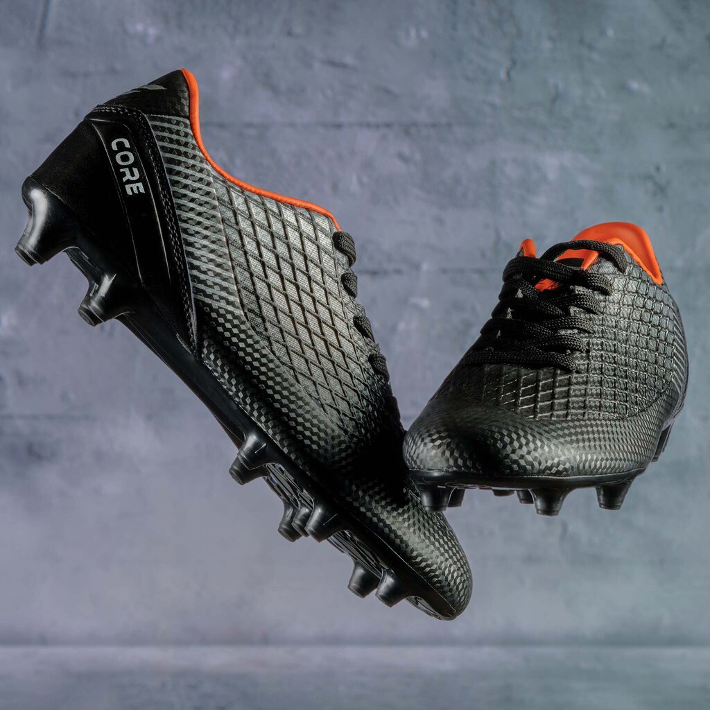 Futbola apavi Core JR Striker, melni cena un informācija | Futbola apavi | 220.lv