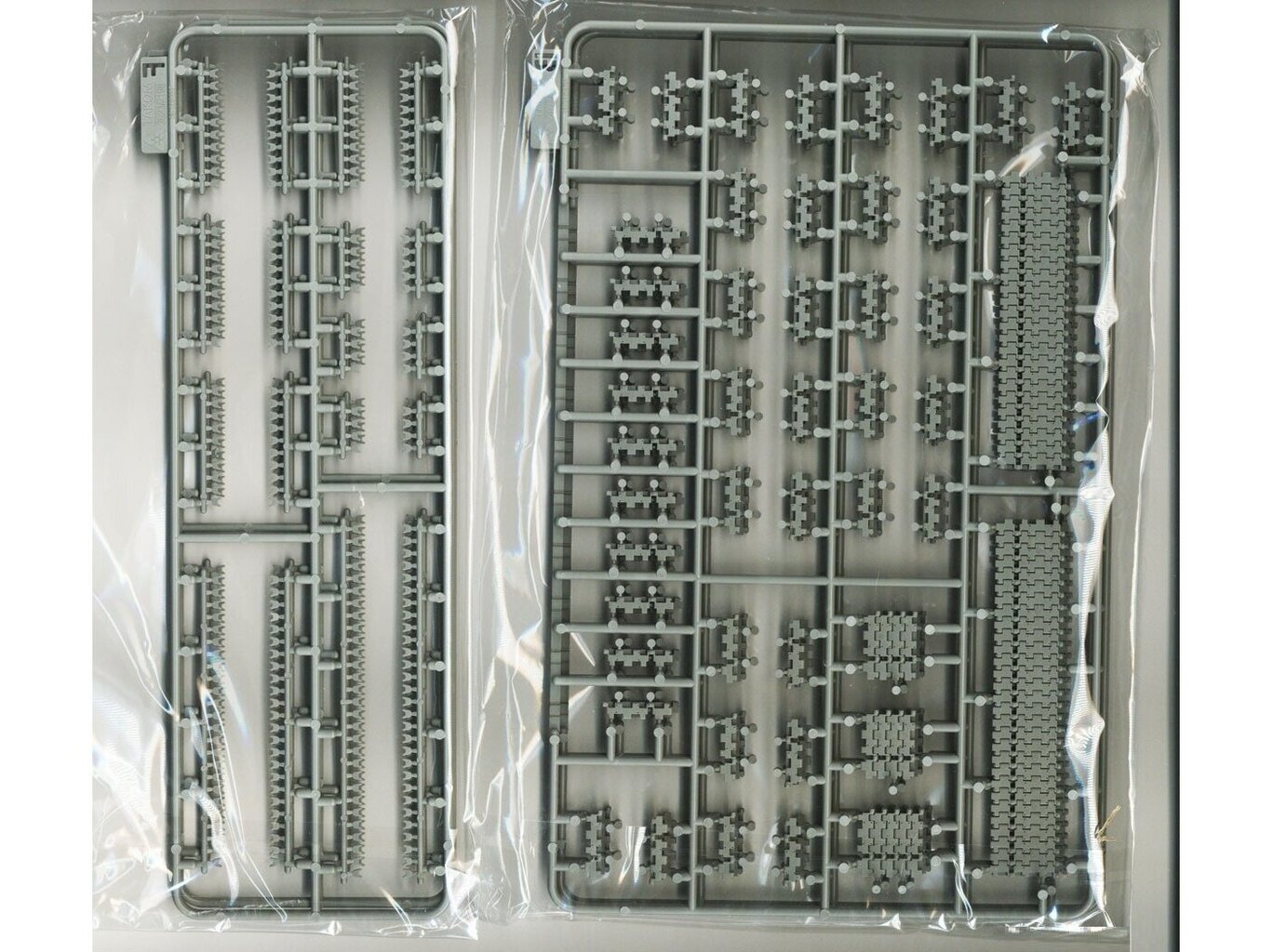 Konstruktors Takom - Tiger I Late Production w/zimmerit, 1/35, 2199 cena un informācija | Konstruktori | 220.lv