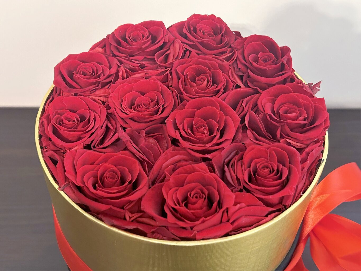 Stabilizētu rožu kaste,12 gab. цена и информация | Stabilizētās rozes, augi | 220.lv