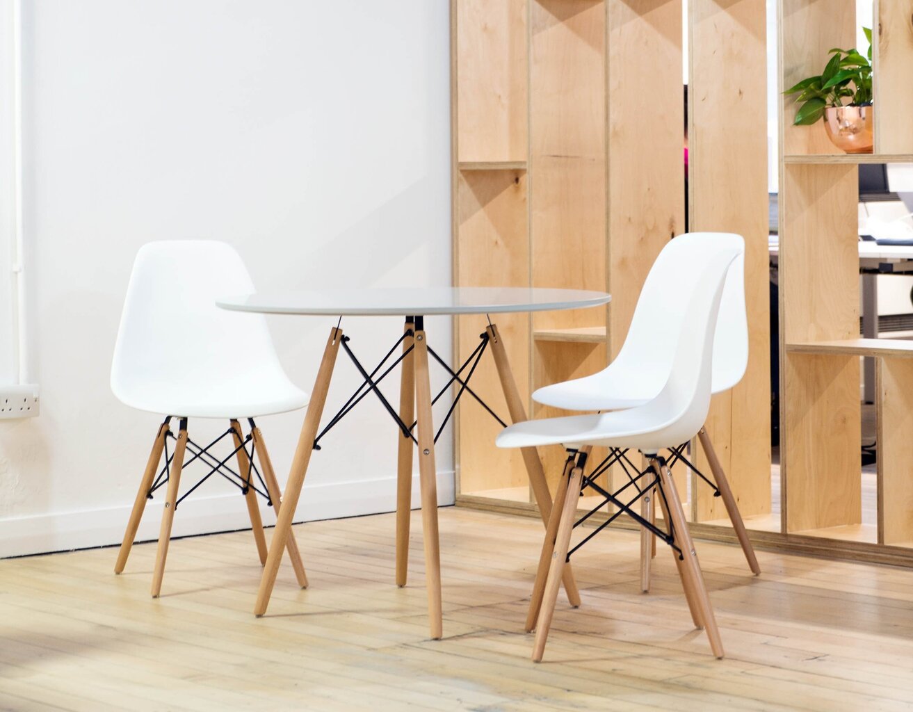 Krēsls Milano Design DSW, balts/brūns cena un informācija | Virtuves un ēdamistabas krēsli | 220.lv