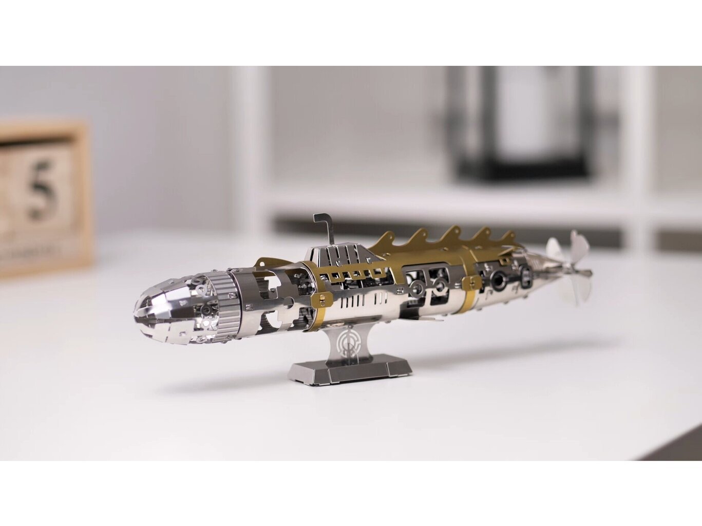 Līmējamais modelis Metal Time Elusive Nautilus Submarine, MT045, 91 gab. cena un informācija | Konstruktori | 220.lv