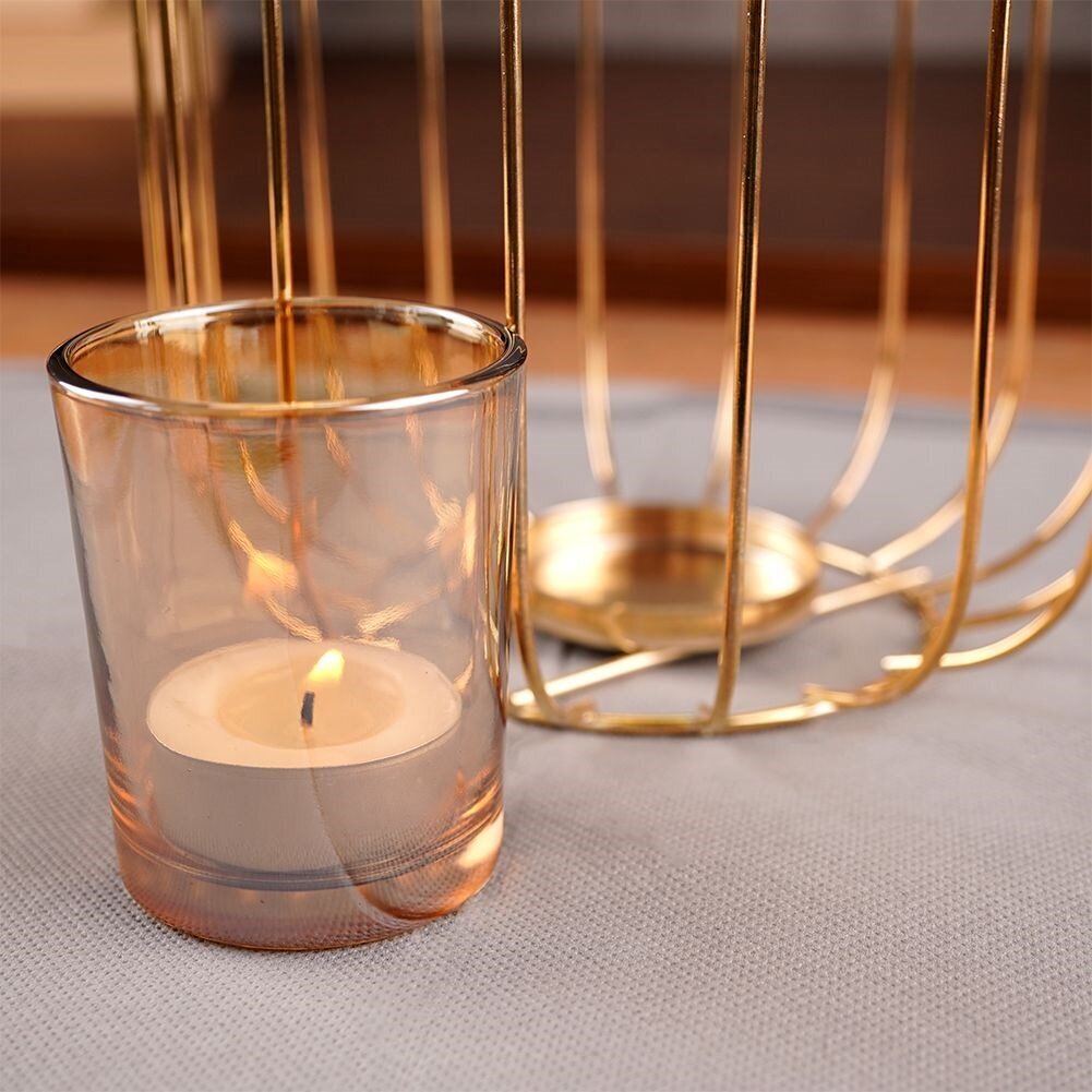 Zelta stiepļu laterna ar rokturi 22 cm cena un informācija | Sveces un svečturi | 220.lv