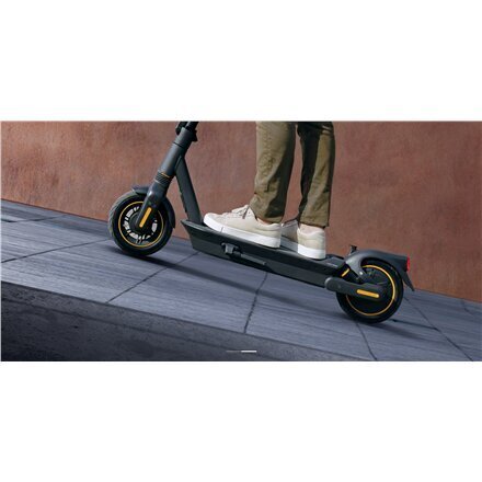 Elektriskais skrejritenis Segway Kickscooter, melns цена и информация | Elektriskie skrejriteņi | 220.lv