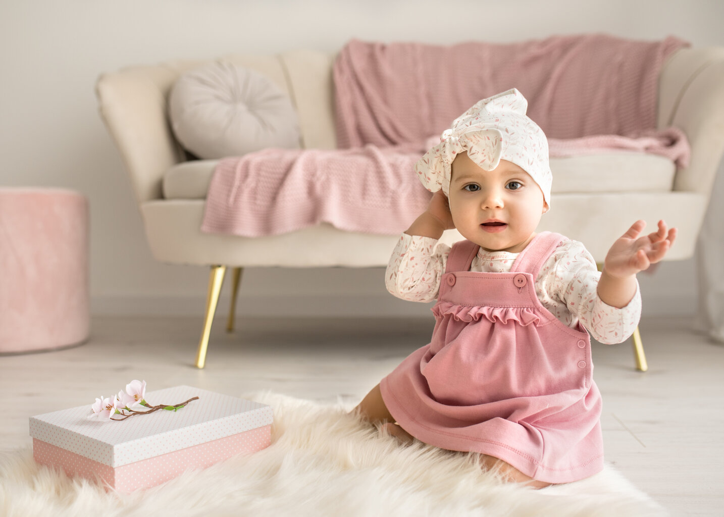Komplekts meitenei Nini BB-16, balts/rozā цена и информация | Apģērbu komplekti jaundzimušajiem | 220.lv