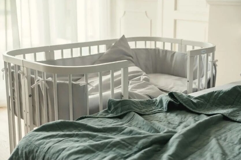 Transformējamā bērnu gultiņa 7in1 Waldin balta +Matracis cena un informācija | Zīdaiņu gultas | 220.lv