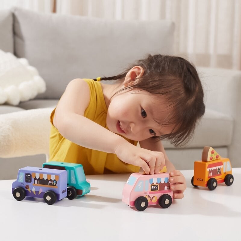 Koka kravas automašīnu komplekts Viga, 4 gab. cena un informācija | Rotaļlietas zīdaiņiem | 220.lv