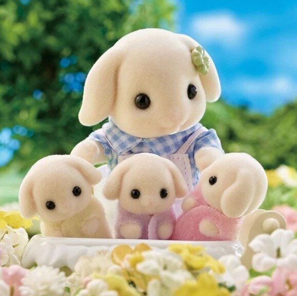 Figūriņu komplekts Sylvanian Families Flora trušu ģimene 05735 cena un informācija | Rotaļlietas meitenēm | 220.lv