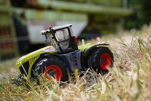 Rotaļu traktors Tomy Britains Claas Xerion 5000 43246 cena un informācija | Rotaļlietas zēniem | 220.lv