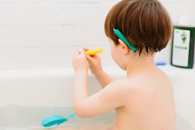 Vannas krītiņi Munchkin, 5 gab., bath time Crayons, 011690 cena un informācija | Rotaļlietas zīdaiņiem | 220.lv