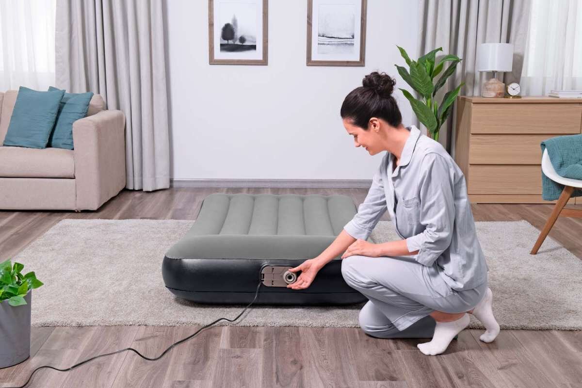 Piepūšamais matracis Bestway Tritech Air Mattress, 99x188x30 cm cena un informācija | Piepūšamie matrači un mēbeles | 220.lv