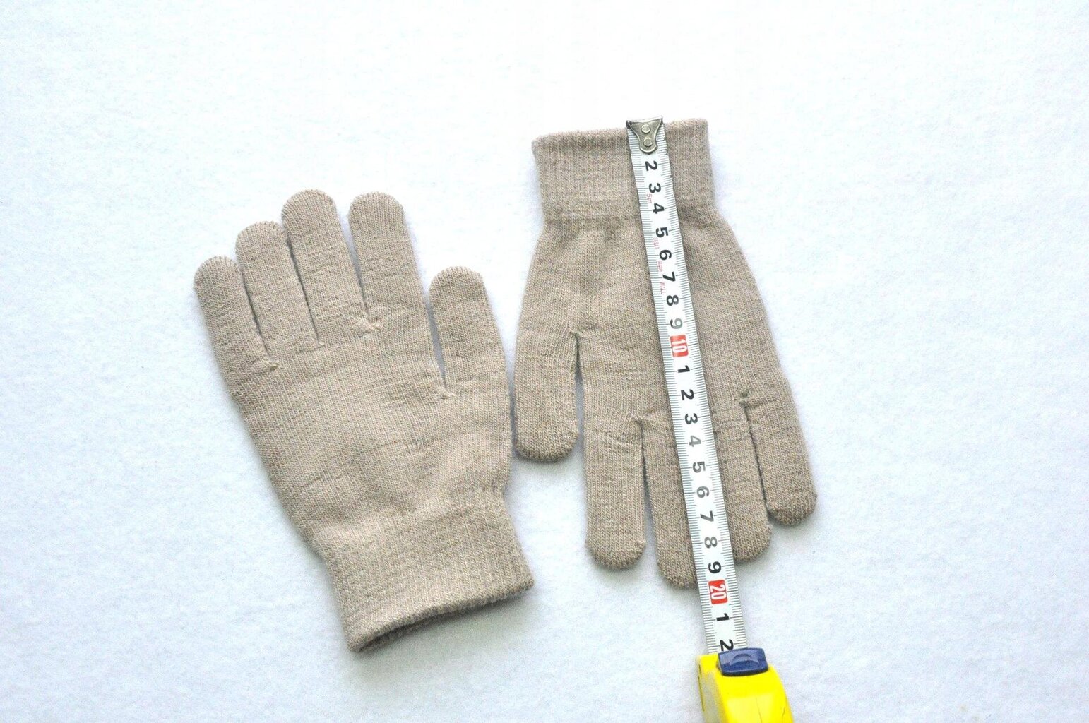 Akrila HANDS Warm Touch 20cm pelēks R01 R01-GREY cena un informācija | Sieviešu cimdi | 220.lv