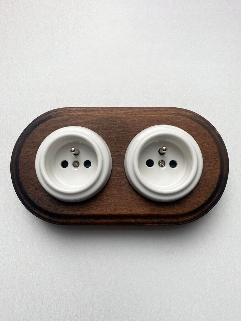 Olde Worlde Wooden Double French Socket seinäkytkin Brūns tumši brūns balts , cena un informācija | Elektrības slēdži, rozetes | 220.lv