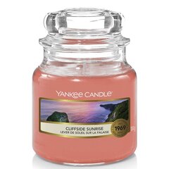 Aromātiskā svece Yankee Svece “Cliffside Sunrise”, 104 g cena un informācija | Sveces un svečturi | 220.lv