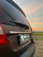 Volvo V70 XC70 III - HROMĒTA LAPA UZ KLĀPAS NAD TABULAS цена и информация | Авто принадлежности | 220.lv