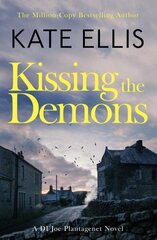 Kissing the Demons: Book 3 in the Joe Plantagenet series cena un informācija | Fantāzija, fantastikas grāmatas | 220.lv