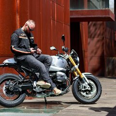 Vīriešu motociklistu jaka W-TEC 2Stripe - melns-bēšs-oranžs 5XL cena un informācija | Moto jakas | 220.lv