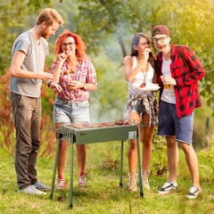 Outsunny kokogļu grils kempinga grils ar grila režģi, grila režģa skava, sānu grozi, nerūsējošais tērauds + cinkots metāls, tumši zaļš cena un informācija | Grili | 220.lv