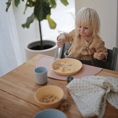 Karotīte un dakšiņa Mushie, Powder Blue, 12mēn+ cena un informācija | Bērnu trauki, piena uzglabāšanas trauciņi un piederumi | 220.lv