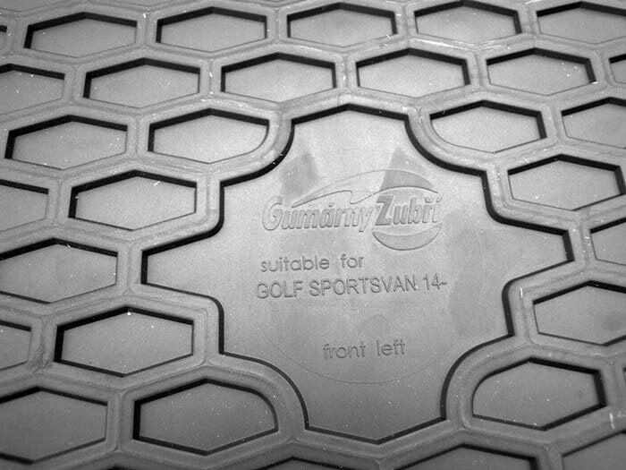 Auto paklāji Volkswagen Golf Sportswan 2014-> цена и информация | Gumijas paklājiņi pēc auto modeļiem | 220.lv