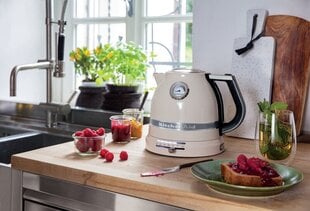 KitchenAid Artisan 5KEK1522EAC цена и информация | Электрочайники | 220.lv