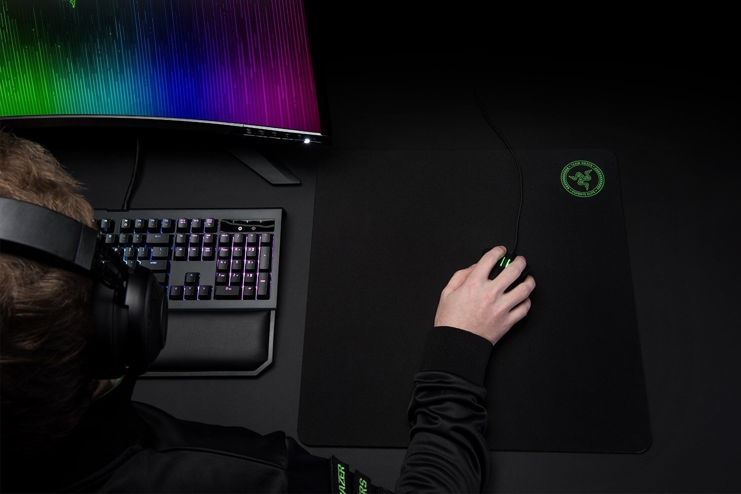 Peļu paliktnis Razer Gigantus Elite, melns цена и информация | Peles | 220.lv