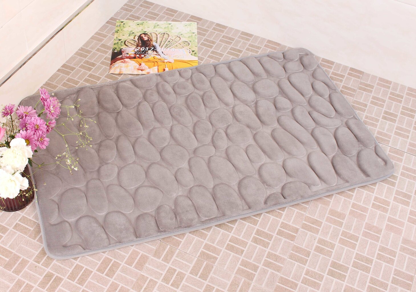 Memory foam paklājs "Benedomo" Grey, 60x100 cm cena un informācija | Vannas istabas aksesuāri | 220.lv