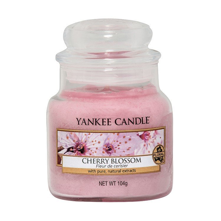 Yankee Candle Cherry Blossom Candle - Scented candle 104.0g цена и информация | Sveces un svečturi | 220.lv