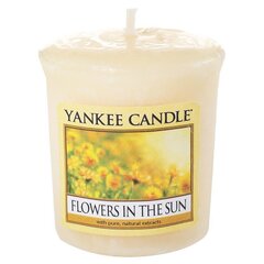 Ароматическая свеча Yankee Candle  Flowers In The Sun, 49 г.  цена и информация | Подсвечники, свечи | 220.lv
