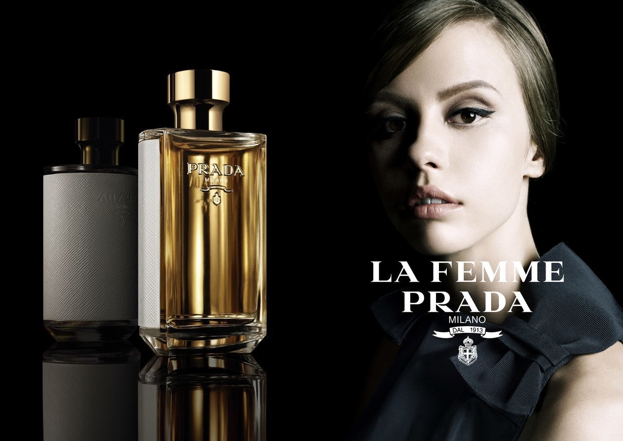 Komplekts Prada La Femme: edp 100 ml + ķermeņa pieniņš 100 ml цена и информация | Sieviešu smaržas | 220.lv
