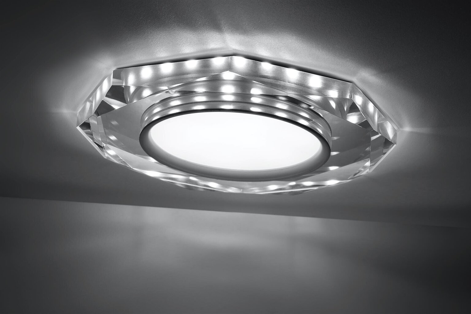 Candellux iebūvējams gaismeklis SSP-24 цена и информация | Iebūvējamās lampas, LED paneļi | 220.lv